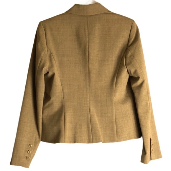 BODY by Victoria complete suit skirt and blazer - Picture 2 of 11